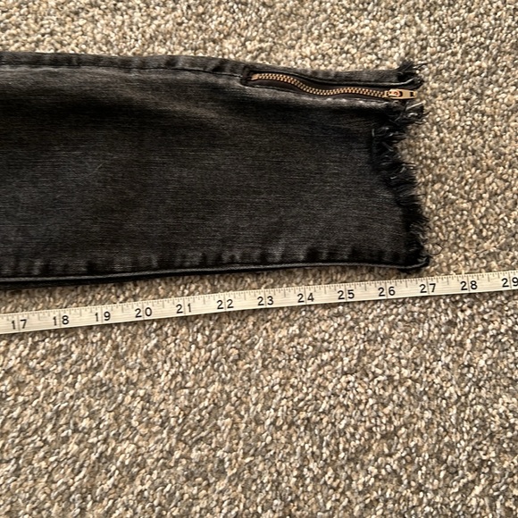 Women’s American Eagle Hi-Rise Black Denim Jeggings. Size 4. - Picture 10 of 10